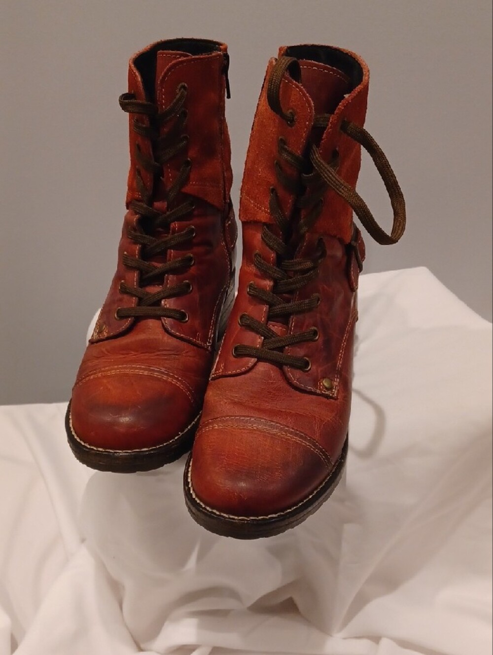 Taos Footwear Lace-Up Ankle Boots in Chestnut - Picture 4 of 8